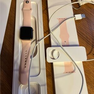 Apple I Watch SE 40mm-Gold